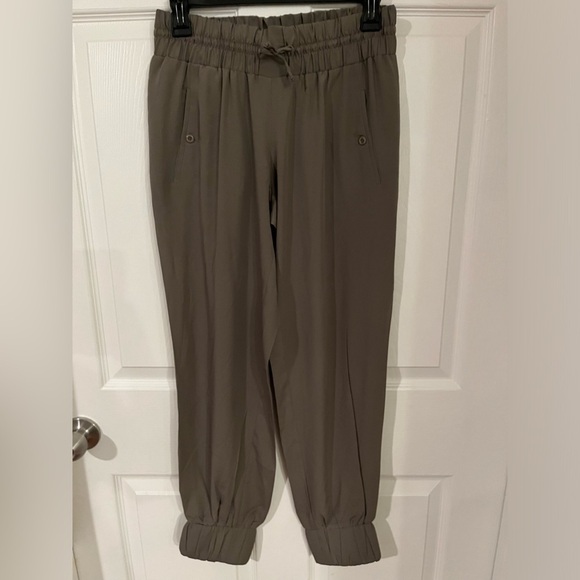 BCBGeneration Olive Green Pull On Genie Harem Pants Size S - Picture 1 of 10